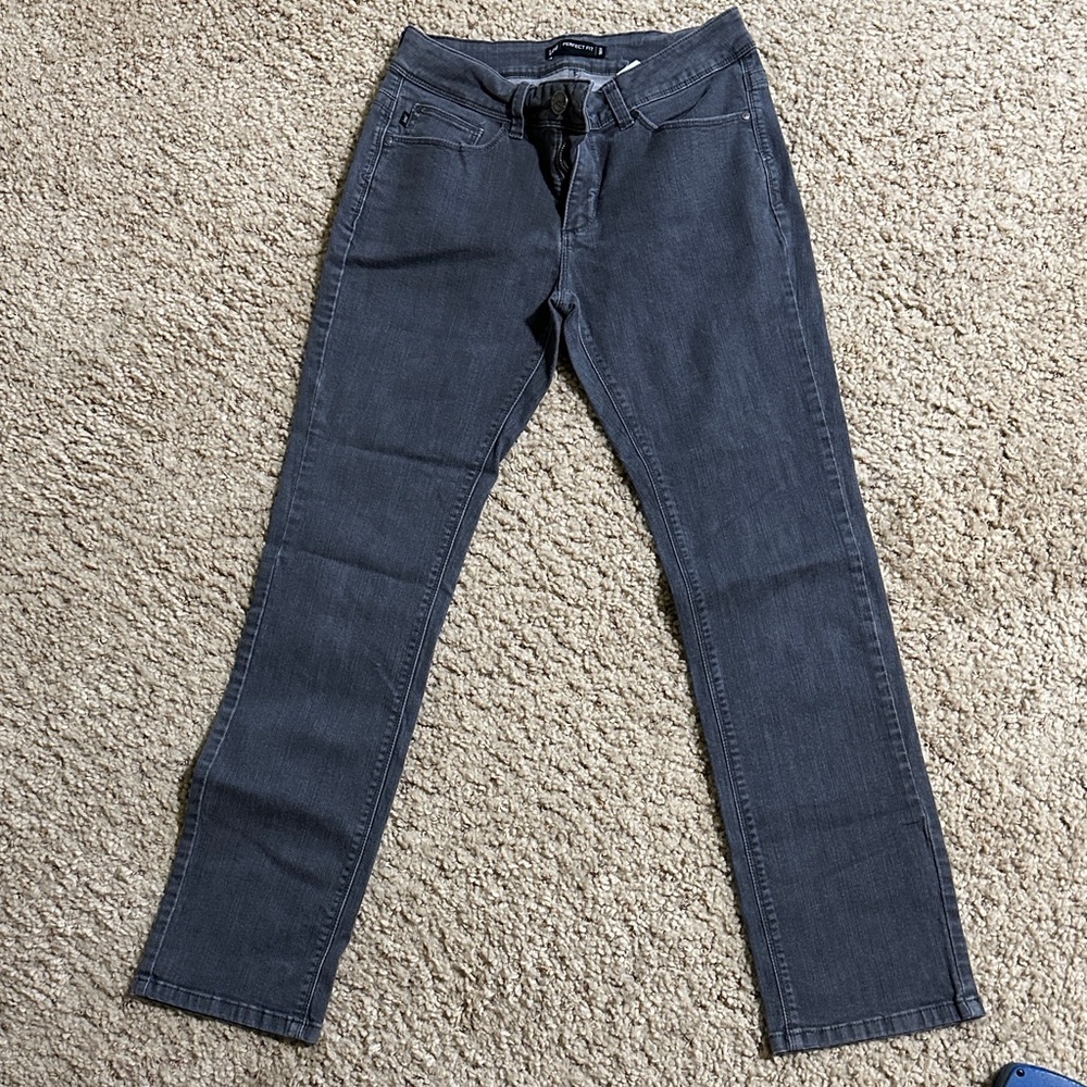 Lee Charcoal Denim Pants size 6 short